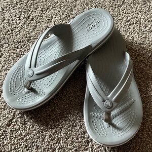 Crocs youth flip flops